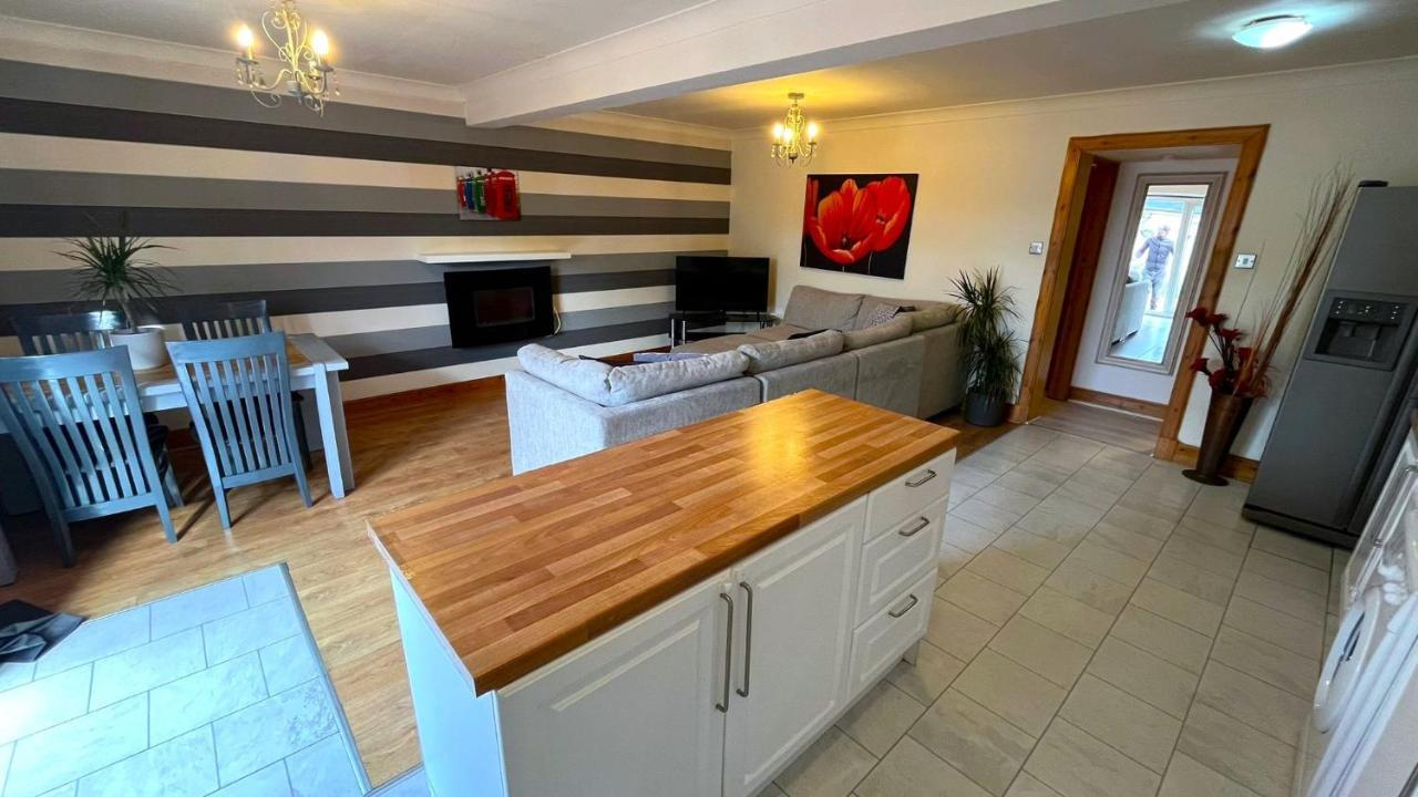 Elegant 2 Bedroom Chalet Edinburgh Exterior foto